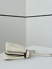 Kitlife Fendi Peekaboo Soft Small Bag White 29x12x19cm - 3