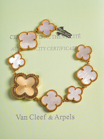 Kitlife Van Cleef & Arpels Lucky Four-leaf Chain Watch Gold & Pink Size 27mm