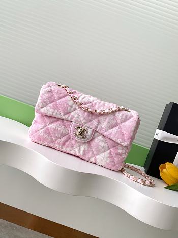 Kitlife Chanel Flap Bag Printed Denim & Gold-Tone Metal White & Pink 15x24x6.5cm