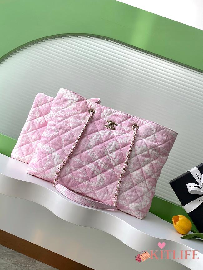 Kitlife Chanel Shopping Bag Printed Denim & Gold-Tone Metal White & Pink AS5429 28.5x37x13cm - 1