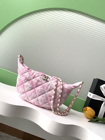 Kitlife Chanel Hobo Bag Printed Denim & Gold Metallic White & Pink AS5431 15.5x29x7.5cm