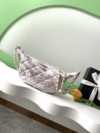 Kitlife Chanel Hobo Bag Printed Denim & Gold Metallic White & Grey AS5431 15.5x29x7.5cm