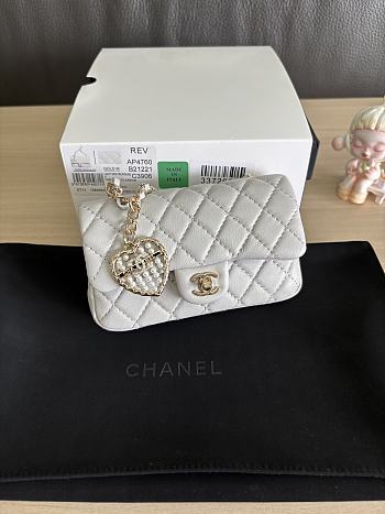Kitlife Chanel Classic Mini Bag with Hook Lambskin White 8x12.5x5cm