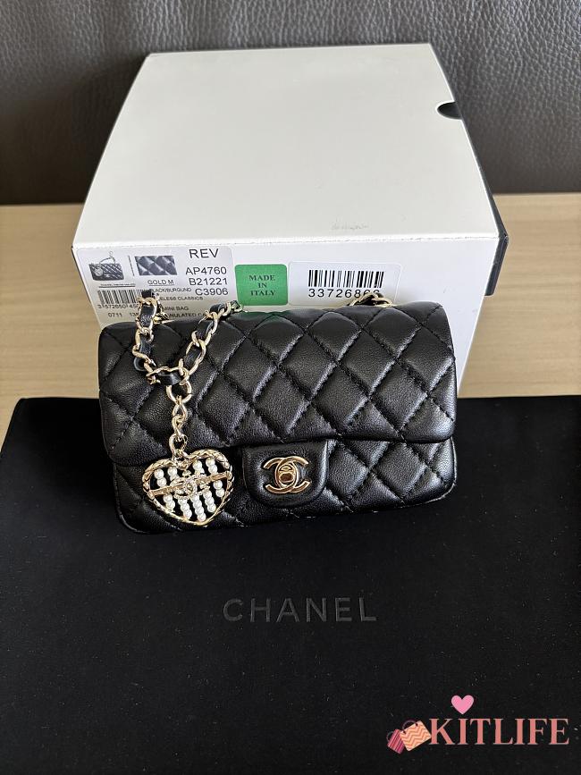 Kitlife Chanel Classic Mini Bag with Hook Lambskin Black 8x12.5x5cm - 1