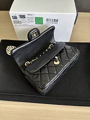 Kitlife Chanel Classic Mini Bag with Hook Lambskin Black 8x12.5x5cm - 3