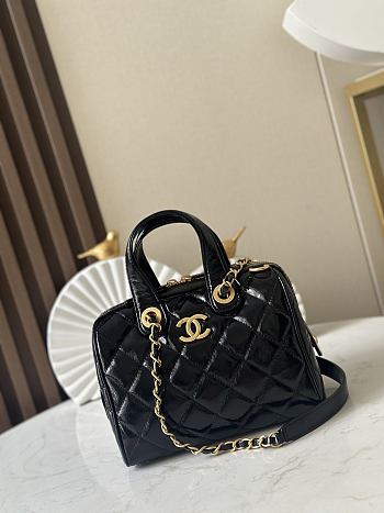 Kitlife Chanel Bowling Bag Black Patent Crumpled Calfskin & Gold-Tone Metal 17x21x13cm