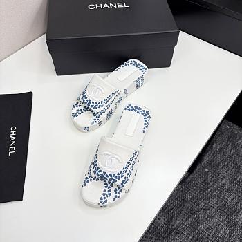 Kitlife Chanel 2025 Printed Slippers White & Blue