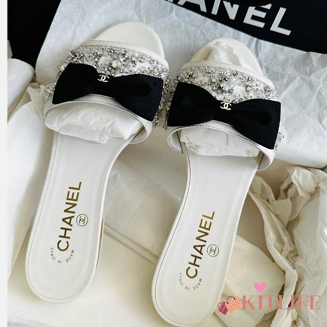 Kitlife Chanel 2025 Diamond White Slides - 1