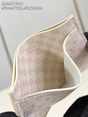Kitlife Louis Vuitton Card Holder Beige & White M25750 7x0.5x11cm  - 2