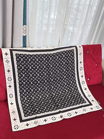 Kitlife Louis Vuitton Monogram Infinity Square Scarf Black 90x90cm