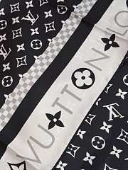 Kitlife Louis Vuitton Monogram Infinity Square Scarf Black 90x90cm - 5