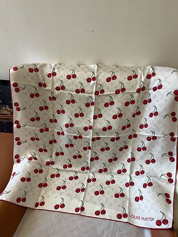 Kitlife Louis Vuitton Cherry White Scarf 90x90cm