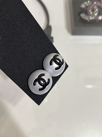 Kitlife Chanel 25P Black Enamel CC Pearl Round Button Earrings