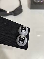 Kitlife Chanel 25P Black Enamel CC Pearl Round Button Earrings - 4