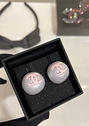 Kitlife Chanel 25P Pink Enamel CC Pearl Round Button Earrings - 1