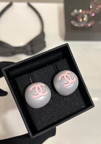 Kitlife Chanel 25P Pink Enamel CC Pearl Round Button Earrings