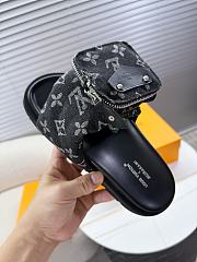 Kitlife Louis Vuitton x TM Pool Pillow Flat Comfort Mule Black Denim  - 4