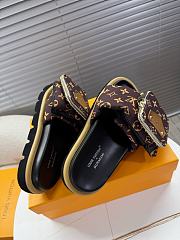 Kitlife Louis Vuitton x TM Pool Pillow Flat Comfort Brown Beige - 6