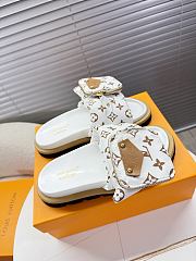 Kitlife Louis Vuitton x TM Pool Pillow Flat Comfort Mule White Beige - 6