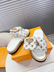 Kitlife Louis Vuitton x TM Pool Pillow Flat Comfort Mule White Beige - 2