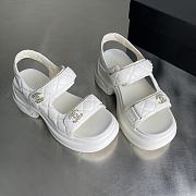 Kitlife Chanel Thick Platform Pattern Sandals White - 1