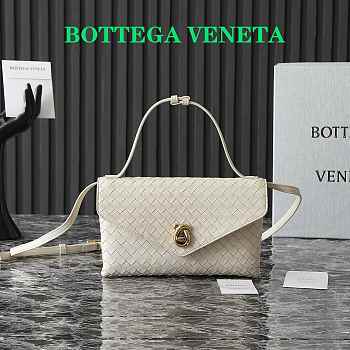 Kitlife Bottega Veneta Knot Lock Bag White 817191 25x16x5.5cm
