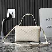 Kitlife Bottega Veneta Knot Lock Bag White 817191 25x16x5.5cm - 5