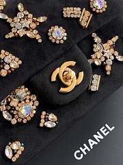 Kitlife Chanel 25 Palais Catwalk Limited Edition Badge Bag Black 10x20x7cm - 4
