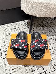 Kitlife Lousi Vuitton Pool Pillow Comfort Cherry Black Monogram Slippers - 1