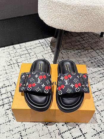 Kitlife Lousi Vuitton Pool Pillow Comfort Cherry Black Monogram Slippers
