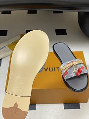 Kitlife Louis Vuitton X TM Lily Cherry Pendant Flat Mules Grey - 3