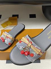 Kitlife Louis Vuitton X TM Lily Cherry Pendant Flat Mules Grey - 4