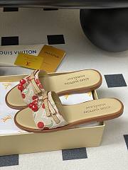 Kitlife Louis Vuitton X TM Lily Cherry Pendant Flat Mules Beige - 5