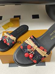 Kitlife Louis Vuitton X TM Lily Cherry Pendant Flat Mules Black - 3