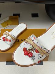 Kitlife Louis Vuitton X TM Lily Cherry Pendant Flat Mules White  - 6