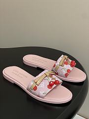 Kitlife Louis Vuitton X TM Lily Cherry Pendant Flat Mules Pink - 5