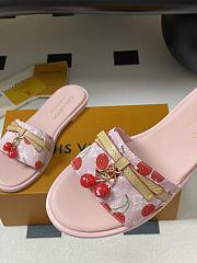 Kitlife Louis Vuitton X TM Lily Cherry Pendant Flat Mules Pink - 3