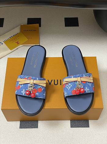 Kitlife Louis Vuitton X TM Lily Cherry Pendant Flat Mules Blue Denim