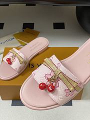 Kitlife Louis Vuitton X TM Lily Cherry Pendant Flat Mules Pink Flower - 2