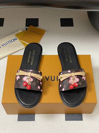 Kitlife Louis Vuitton X TM Lily Cherry Pendant Flat Mules Brown Flower
