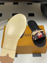 Kitlife Louis Vuitton X TM Lily Cherry Pendant Flat Mules Brown Flower - 2