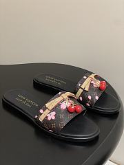 Kitlife Louis Vuitton X TM Lily Cherry Pendant Flat Mules Brown Flower - 3