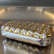 Kitlife Bottega Veneta Evening Bag Gold and Silver 778500 19x11.5x5cm - 6