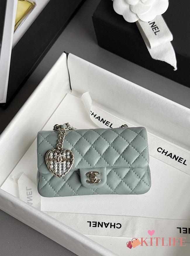 Kitlife Chanel Classic Mini Bag with Hook Lambskin Light Green 8x12.5x5cm - 1