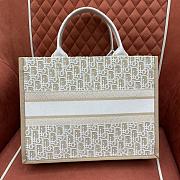 Kitlife Dior Book Tote White and Gold-Tone Dior Oblique Embroidery 36x28x17.5cm - 4