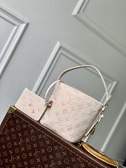 Kitlife Louis Vuitton All In BB Bag Dream Cream M25673 18x12x16cm - 1