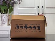 Kitlife Louis Vuitton Nigo Clutch Brown M25868 30x22x5cm - 1