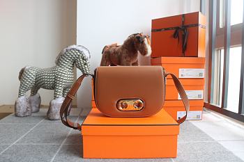Kitlife Celine Maillon Triomphe Bag Brown 23x19x6cm 