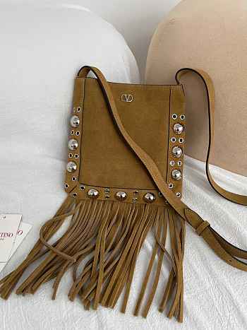 Kitlfie Valentino Garavani Nellcôte Brown Suede Tassel Bag 20x20x3cm