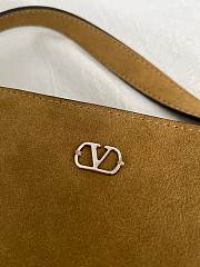 Kitlfie Valentino Garavani Nellcôte Brown Suede Tassel Bag 20x20x3cm - 4